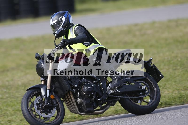 /Archiv-2024/17 01.05.2024 Speer Racing ADR/Schnuppertraining